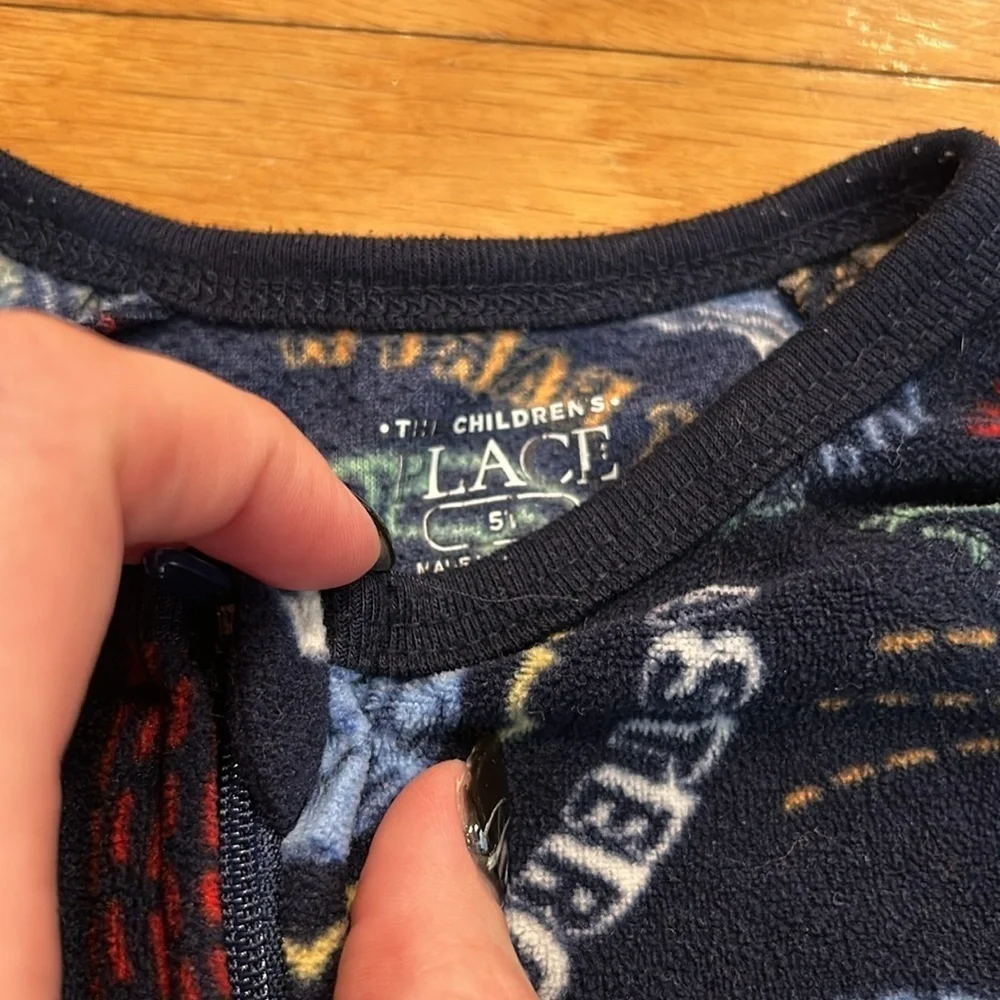 The children’s place size 5 sleeper good condition